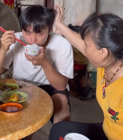 外卖哥海扬邻居爆料视频,揭秘外卖哥海扬的日常生活片段